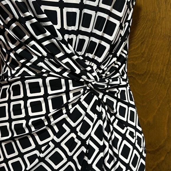 Lauren Ralph Lauren Geometric Print Essentials Dress Size 12 - NWT - Picture 2 of 7